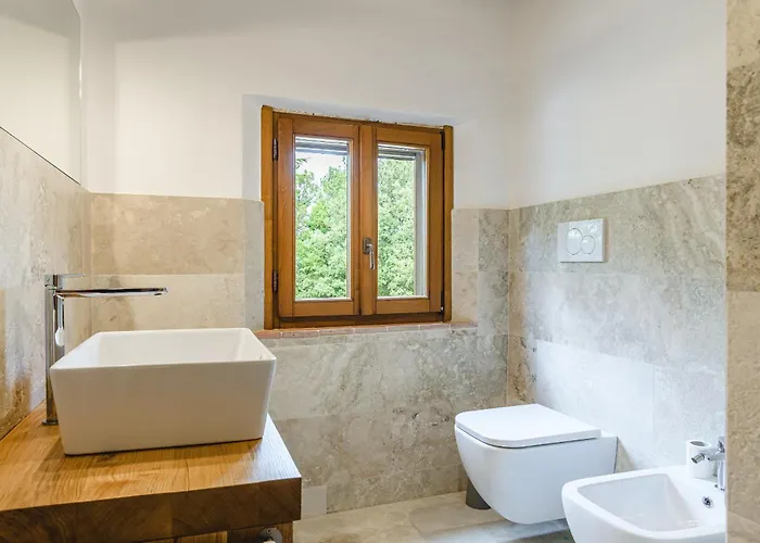 Podere Lo Smiraglio - La Loggetta * トレクアンダ